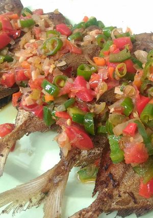 Foto resep Fried fish with sambal dabu-dabu