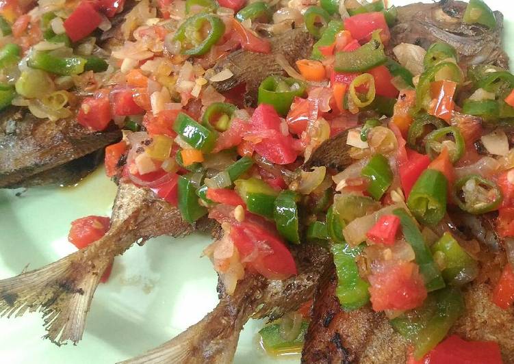 Fried fish with sambal dabu-dabu