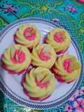 Kue kukus Strawberry susu keju Lumer