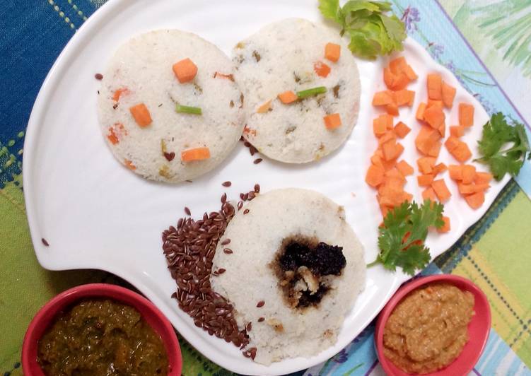 Flax stuffed veggie idli