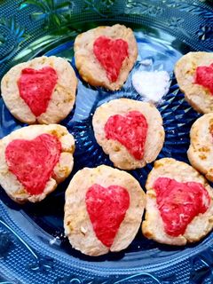 ভ্যানিলা হার্ট ক্যুকিজ (vanilla heart cookies recipe in Bengali) রেসিপির প্রধান ছবি