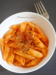 रेड साॅस पास्ता Red Sauce pasta रेसिपी मुख्य फोटो