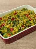 Wok de burgul y garbanzos con verduras al curry