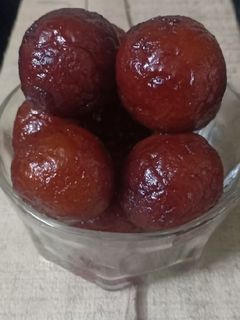 ગુલાબ જાંબુ(Gulab jambu Recipe in Gujarati) રેસીપી મુખ્ય ફોટો