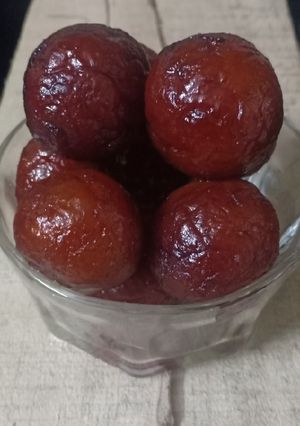 ગુલાબ જાંબુ(Gulab jambu Recipe in Gujarati) રેસીપી મુખ્ય ફોટો