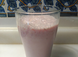 Foto principal de Batido de proteínas casero de fresa y avena