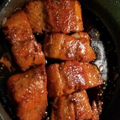 A picture of Honey glazed salmon.