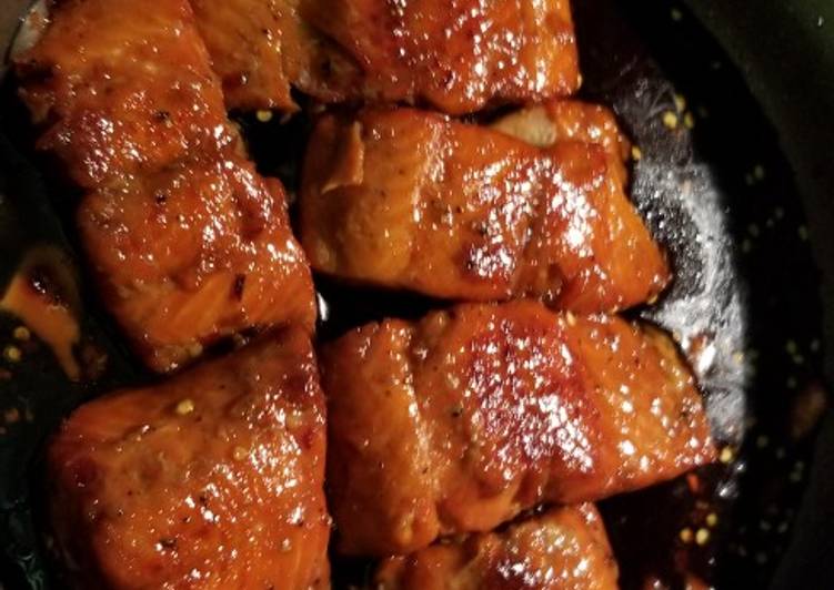 Recipe of Perfect Honey glazed salmon