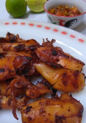 Foto resep Cumi Bakar (Teflon) + Sambal Kecap-Jeruk Nipis