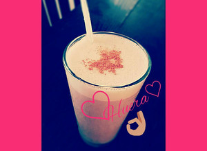 Una foto de Licuado de Plátano y Chocomilk ♡ ;)