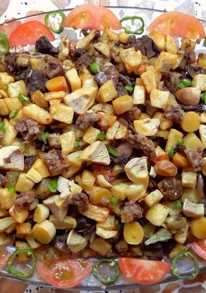 صورة لوصفة بطاطا مقلية بالفطر واللحمة