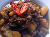 Semur kentang daging cincang
