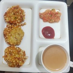 A picture of Sabudana Vada.