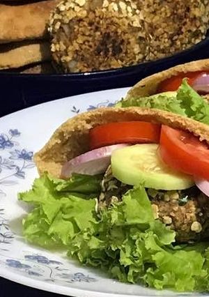 A picture of Oats banana tikki with pita bread.