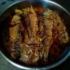 A picture of Fish curry.