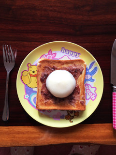 A picture of Mochi Ice Cream and Sweet Red Bean Toast.