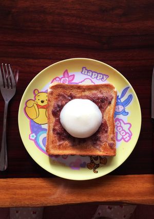 A picture of Mochi Ice Cream and Sweet Red Bean Toast.