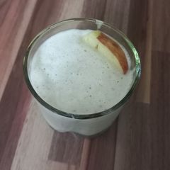A picture of Apple Soyamilk Smoothie.