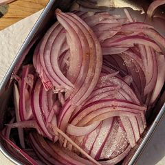 A picture of Quick Pickled Red onions.