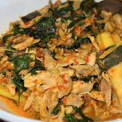 A picture of Ayam suwir kemangi.