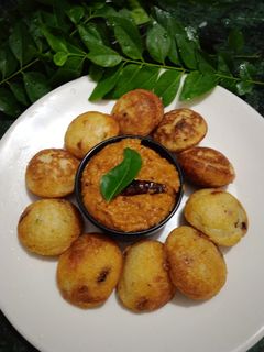 রোস্টটেড অ্যান্ড বার্নট গার্লিক অনিয়ন চাটনি( roasted and burnt onion garlic chutney recipe in Benga রেসিপির প্রধান ছবি