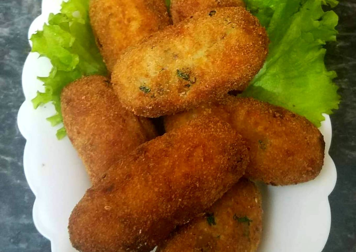 Cheesy chicken & potato croquettes