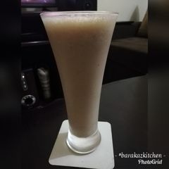 Simple banana smoothie A picture of Simple banana smoothie.