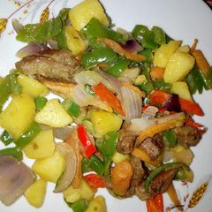 A picture of Boiled Irish with vegetable sauce.