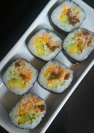 A picture of Veg sushi rolls.