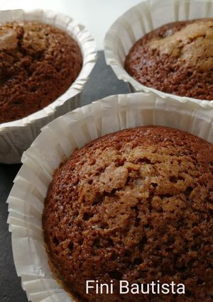Una foto de Magdalenas de cereza y gotas de chocolate