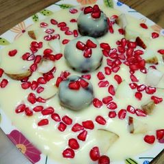 A picture of Fruit chocolate balls custard.