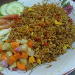 A picture of Nasi goreng kari.. simple endolita.