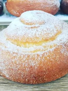 Una foto de Donuts muy esponjosos receta fácil