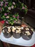 Brownies Almond Coklat Cadbury Cupcake
