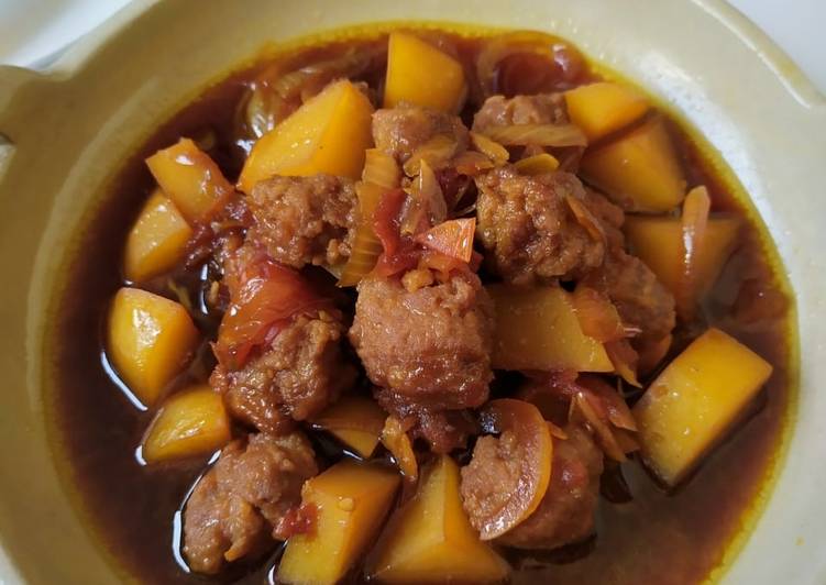 Rahasia Bikin Semur Bola Daging Anti Gagal
