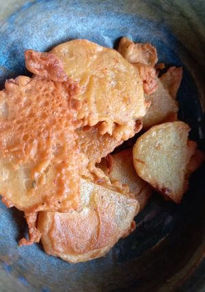 আলুর পকোড়া (aloor pakoda recipe in Bengali) রেসিপির প্রধান ছবি