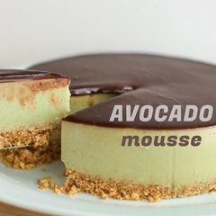 A picture of Chocolate Avocado Mousse Cake [No-Bake].