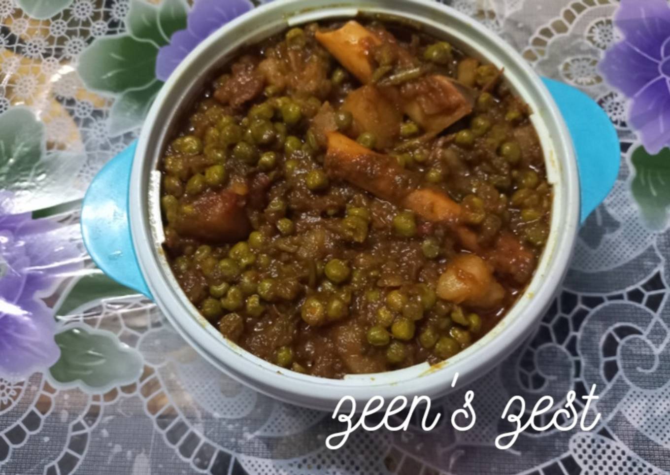 Hyderabadi Aloo Matar Gosht