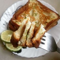 A picture of Lemon Zest French Toast.