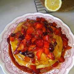 O poză a rețetei #calendar Pancakes sau clătite americane ❤️ cu sos de fructe.