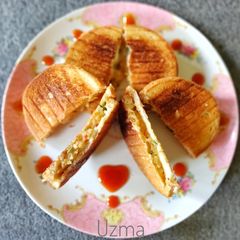 A picture of Potato and Cheese Sandwich.