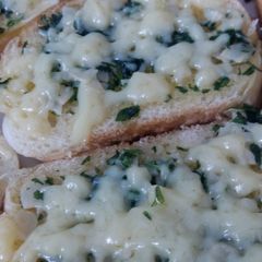 A picture of Garlic Bread.