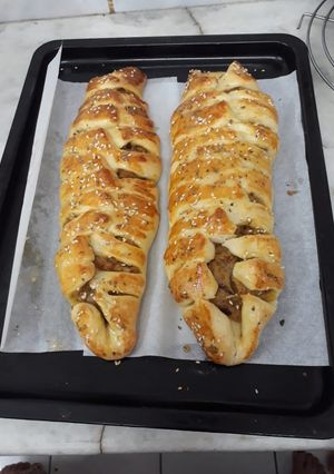 A picture of Tandoori Chicken rolls.