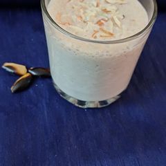 A picture of Chikoo milkshake.