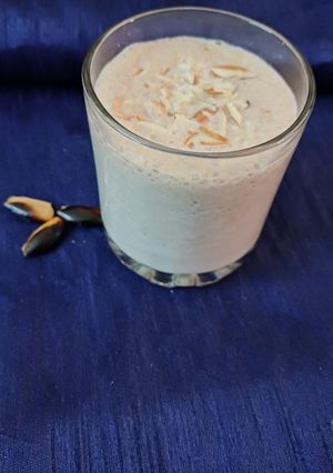 A picture of Chikoo milkshake.
