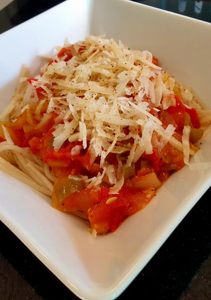 Una foto de Pasta con verduras de temporada