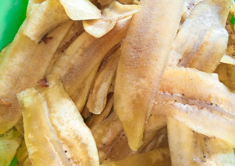 Kripik pisang kuning keemasan