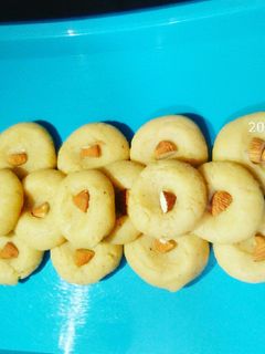 मलाई पेड़ा (malai peda recipe in Hindi) रेसिपी मुख्य फोटो