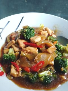 Foto resep Ayam cah brokoli