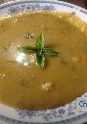 Una foto de Crema de lentejas LuisFy